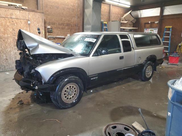  Salvage Chevrolet S-10