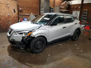  Salvage Nissan Kicks