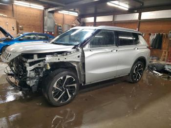  Salvage Mitsubishi Outlander