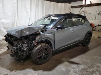  Salvage Nissan Kicks