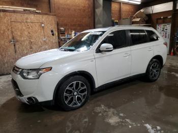  Salvage Mitsubishi Outlander