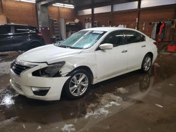  Salvage Nissan Altima