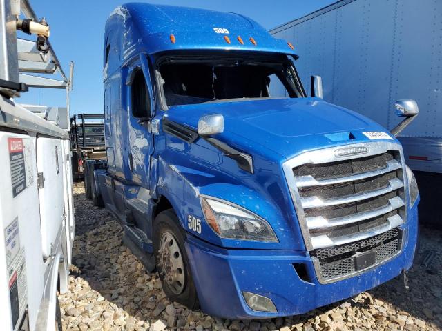  Salvage Freightliner Cascadia 1