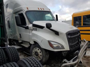  Salvage Freightliner Cascadia 1