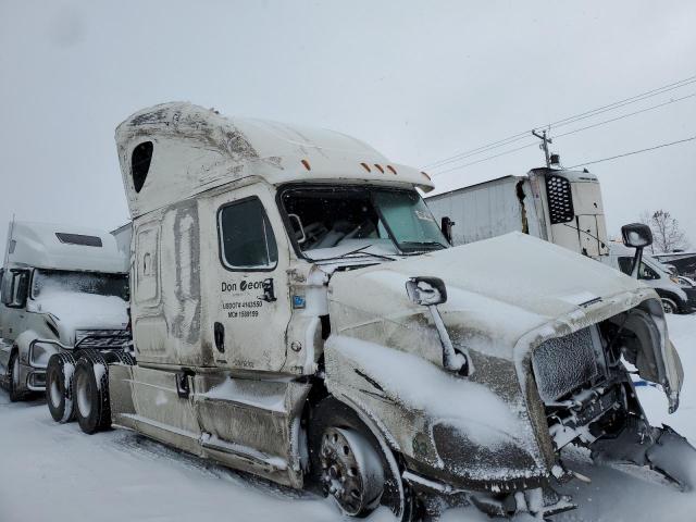  Salvage Freightliner Cascadia 1