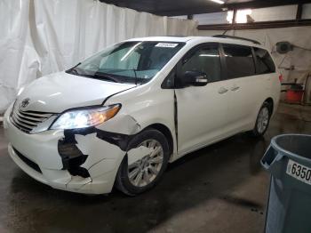  Salvage Toyota Sienna