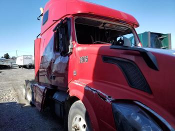  Salvage Volvo Vn