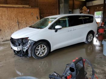  Salvage Chrysler Pacifica
