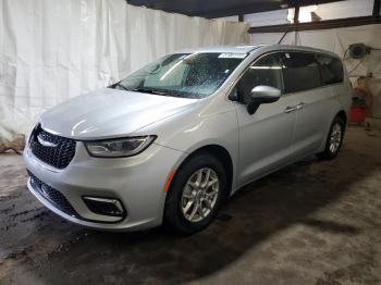  Salvage Chrysler Pacifica