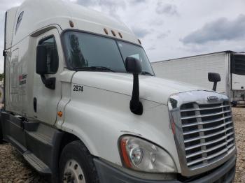  Salvage Freightliner Cascadia 1
