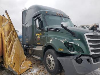  Salvage Freightliner Cascadia