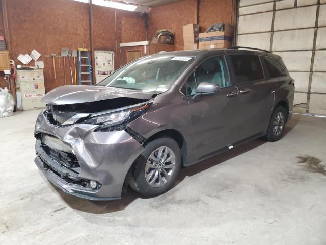 Salvage Toyota Sienna