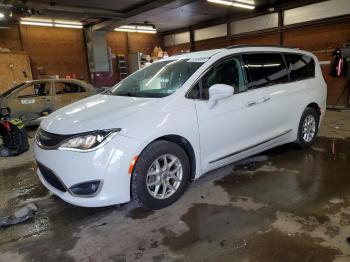  Salvage Chrysler Pacifica