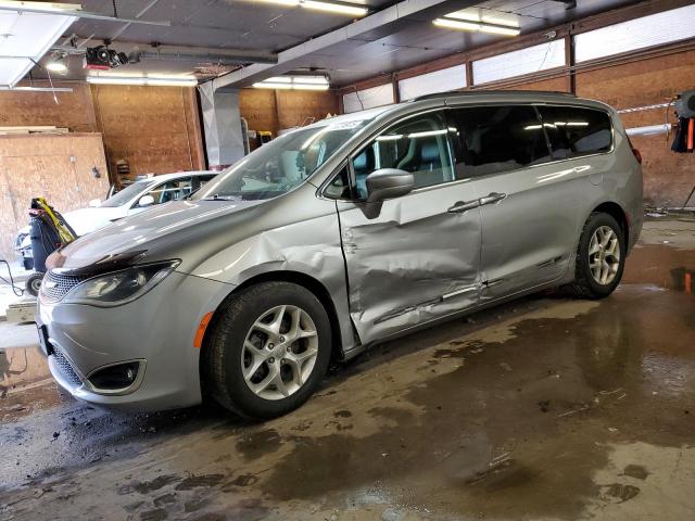  Salvage Chrysler Pacifica