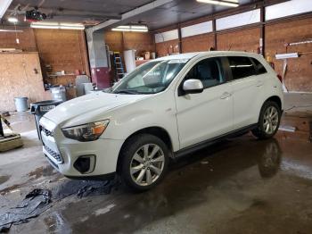 Salvage Mitsubishi Outlander
