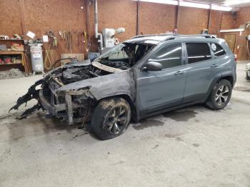  Salvage Jeep Cherokee