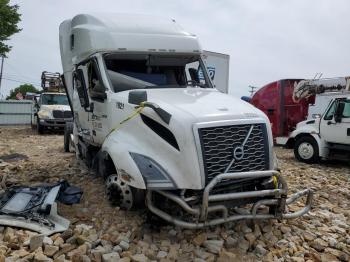  Salvage Volvo Vn