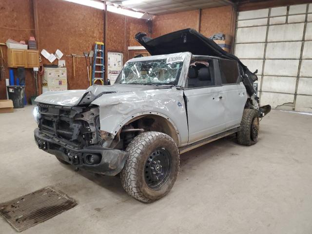  Salvage Ford Bronco