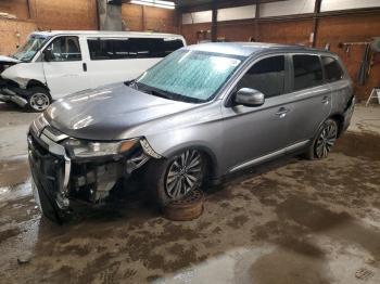  Salvage Mitsubishi Outlander