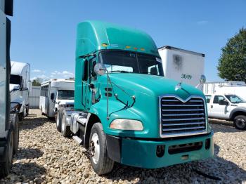  Salvage Mack 600 Cxu600