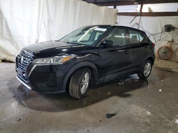  Salvage Nissan Kicks