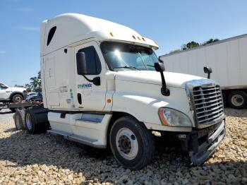  Salvage Freightliner Cascadia 1