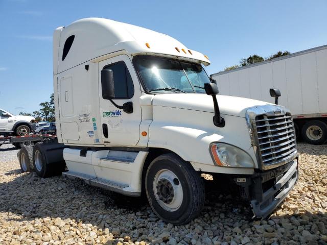 Salvage Freightliner Cascadia 1