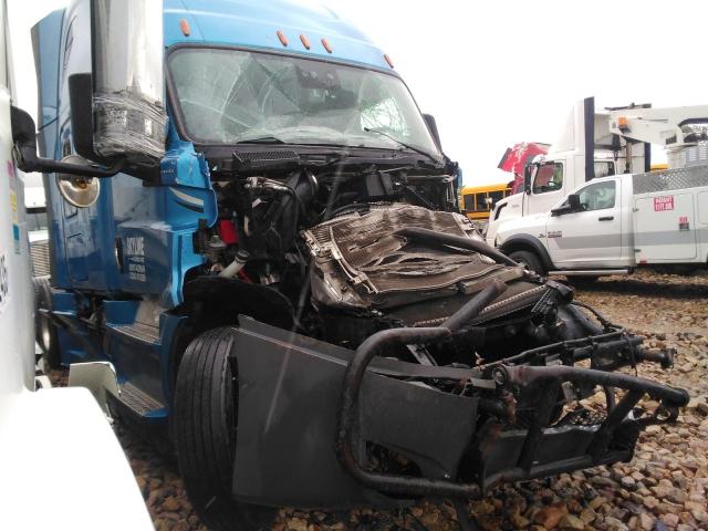  Salvage Freightliner Cascadia 1