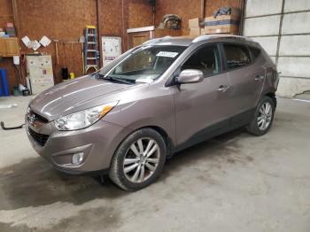  Salvage Hyundai TUCSON