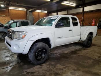  Salvage Toyota Tacoma