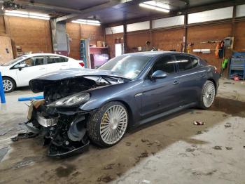  Salvage Porsche Panamera