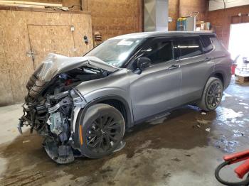  Salvage Mitsubishi Outlander