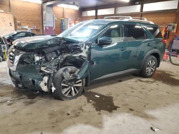  Salvage Nissan Pathfinder