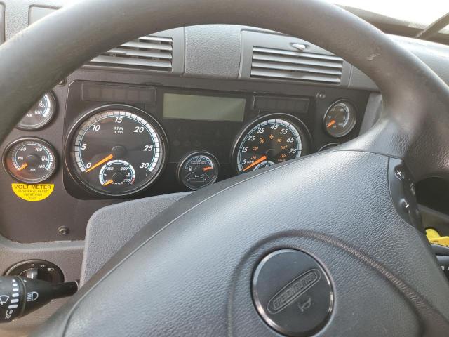 Freightliner Cascadia 1 Image 10