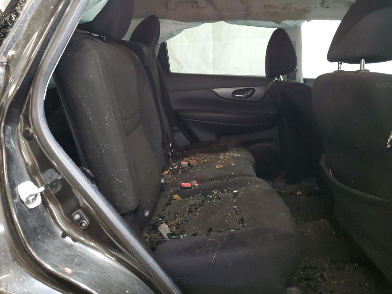 Nissan Rogue S Image 7