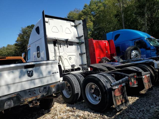 Freightliner Cascadia 1 Image 10