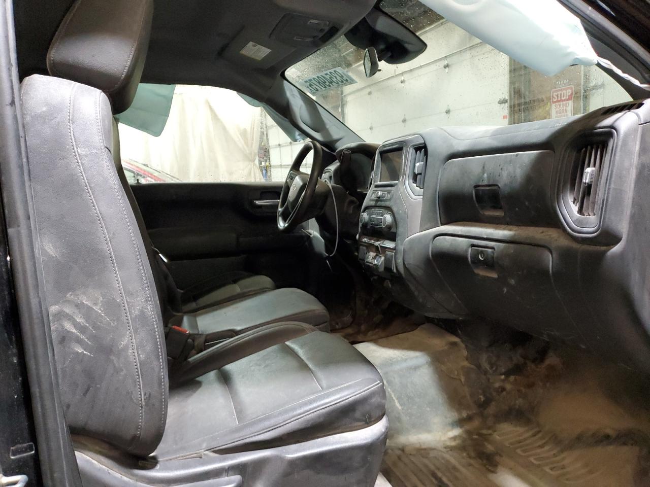 Chevrolet Silverado K1500 Image 8