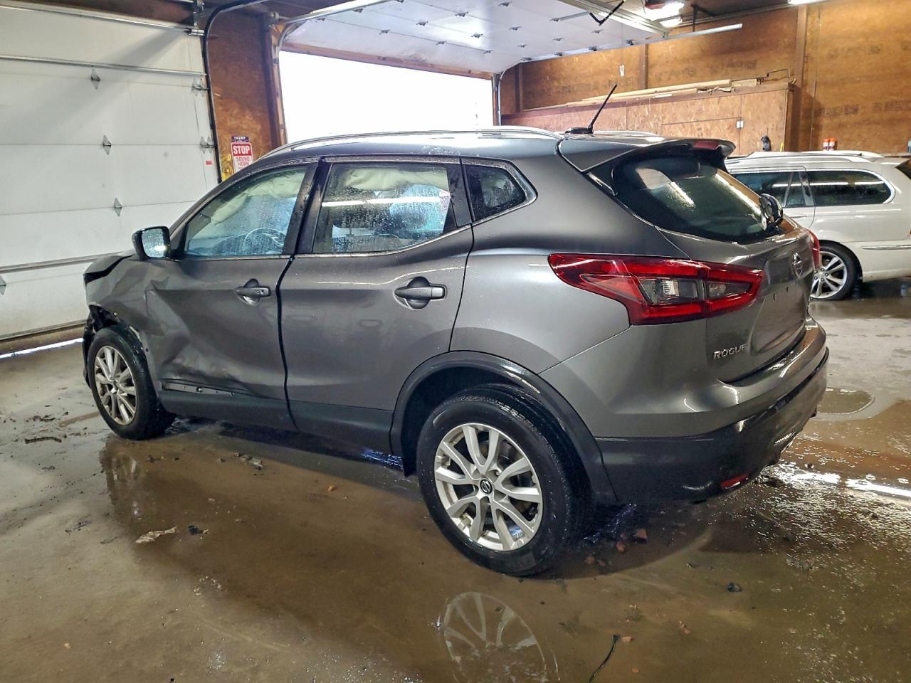 Nissan Rogue S Image 6