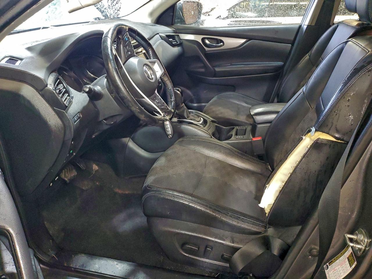 Nissan Rogue S Image 4