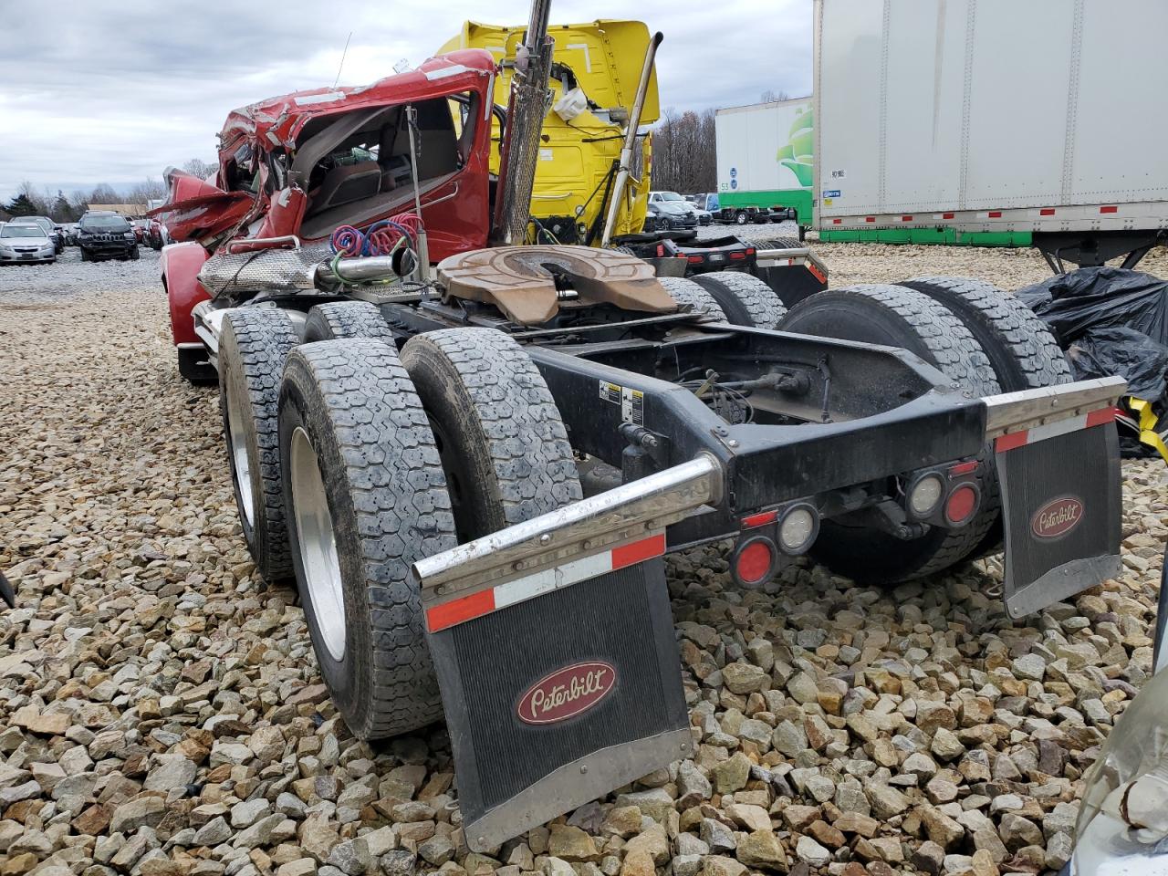 Peterbilt 389 Image 2