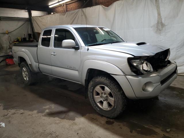 Toyota Tacoma Access Cab Image 11