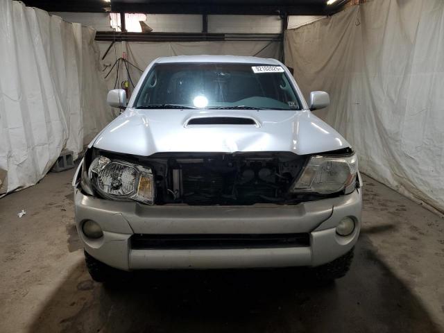 Toyota Tacoma Access Cab Image 2