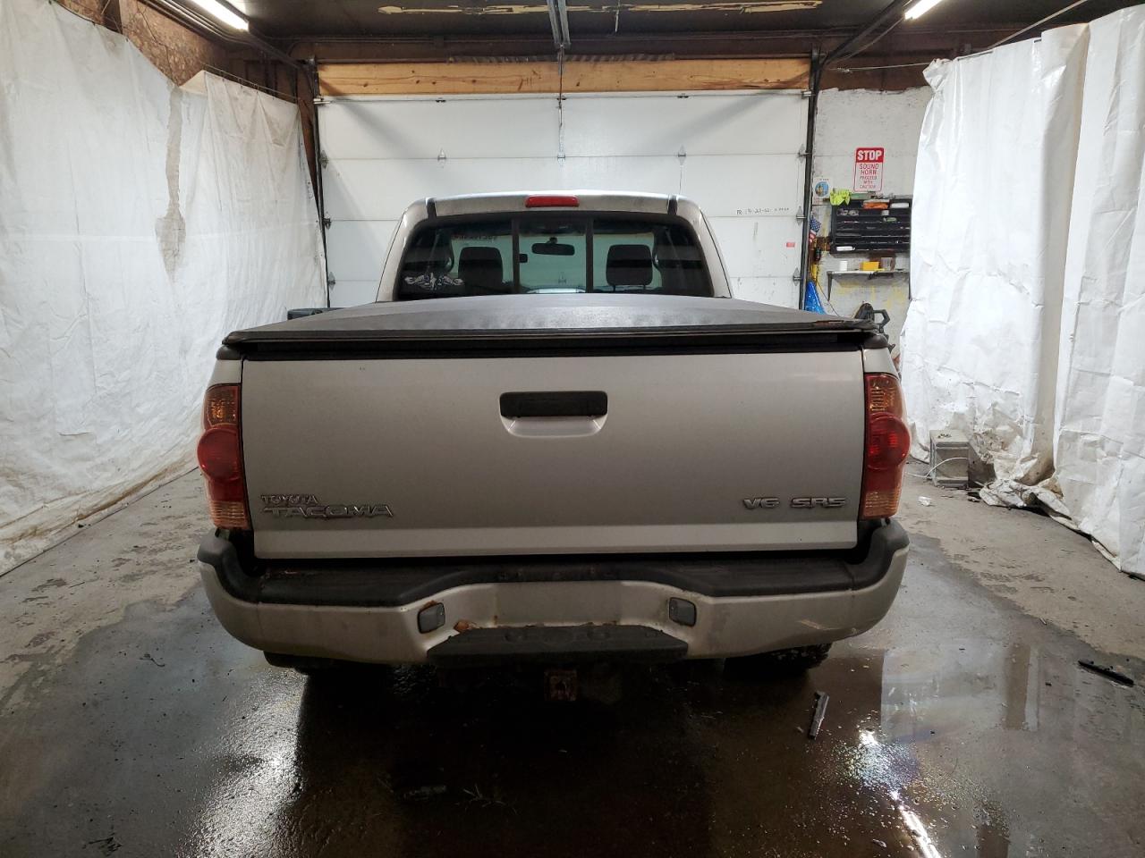 Toyota Tacoma Access Cab Image 6