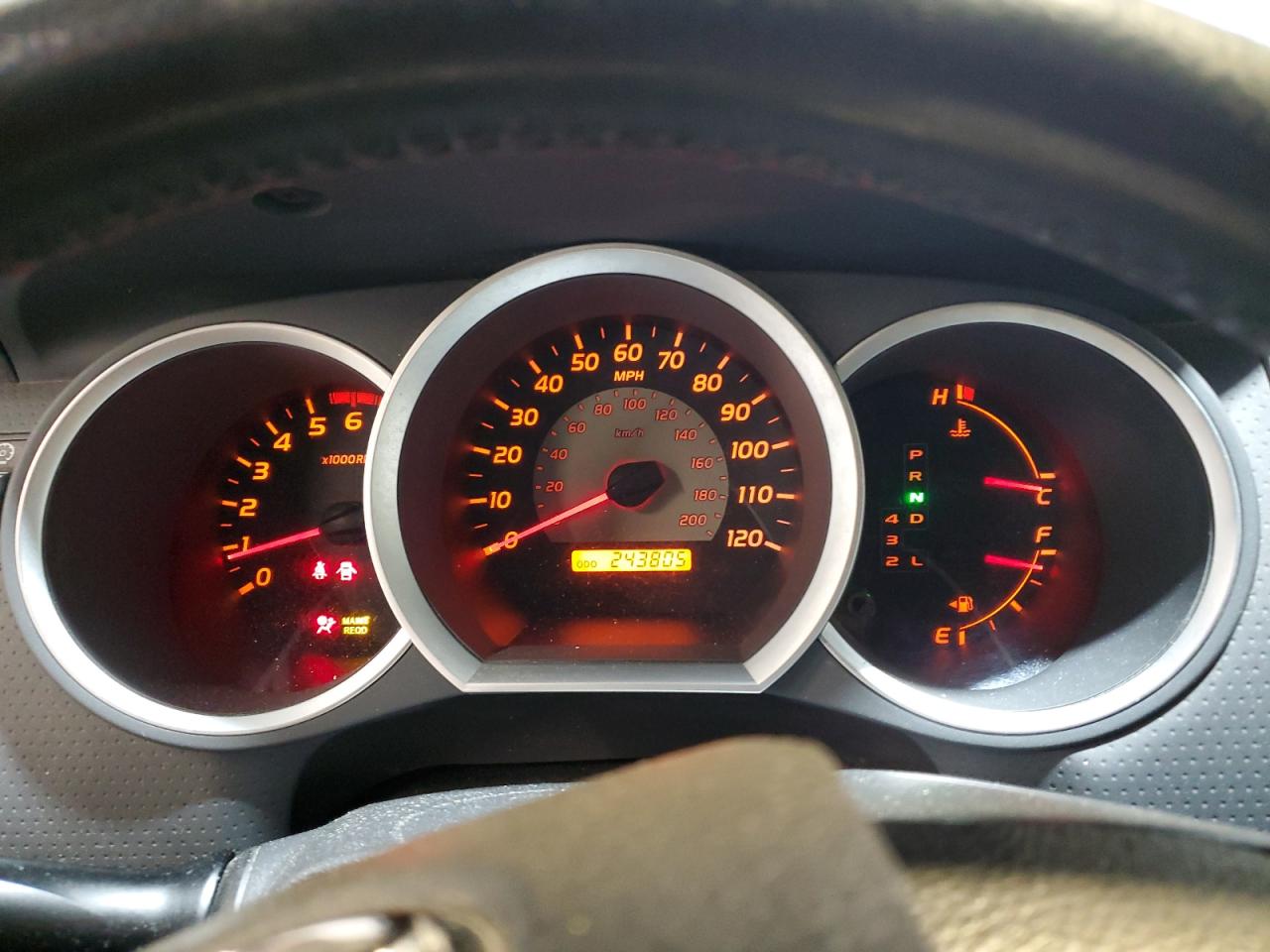 Toyota Tacoma Access Cab Image 3