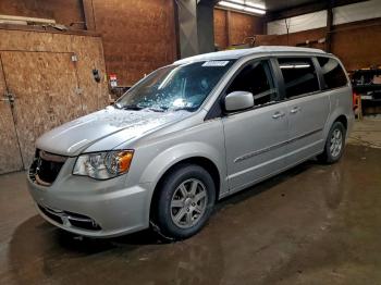  Salvage Chrysler Minivan