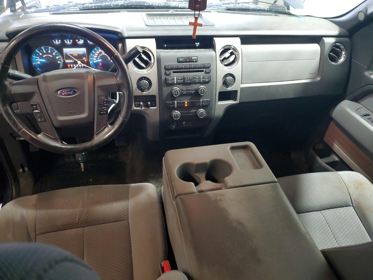 Ford F-150 Super Cab Image 5