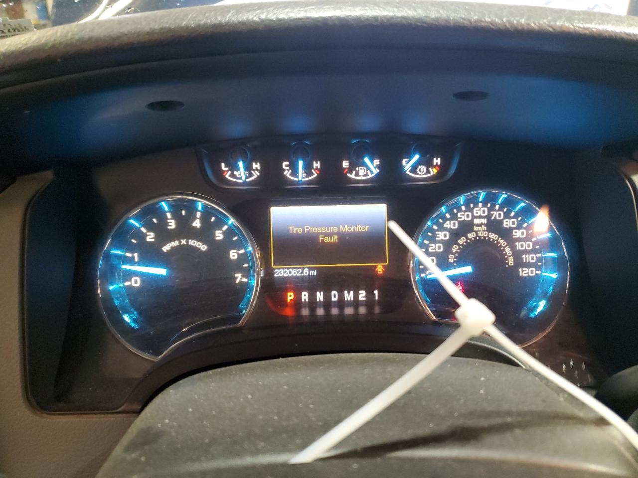 Ford F-150 Super Cab Image 10