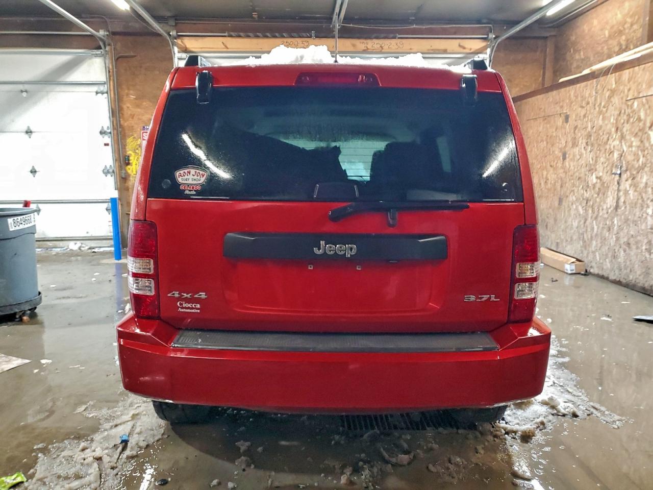 Jeep Liberty Sport Image 2