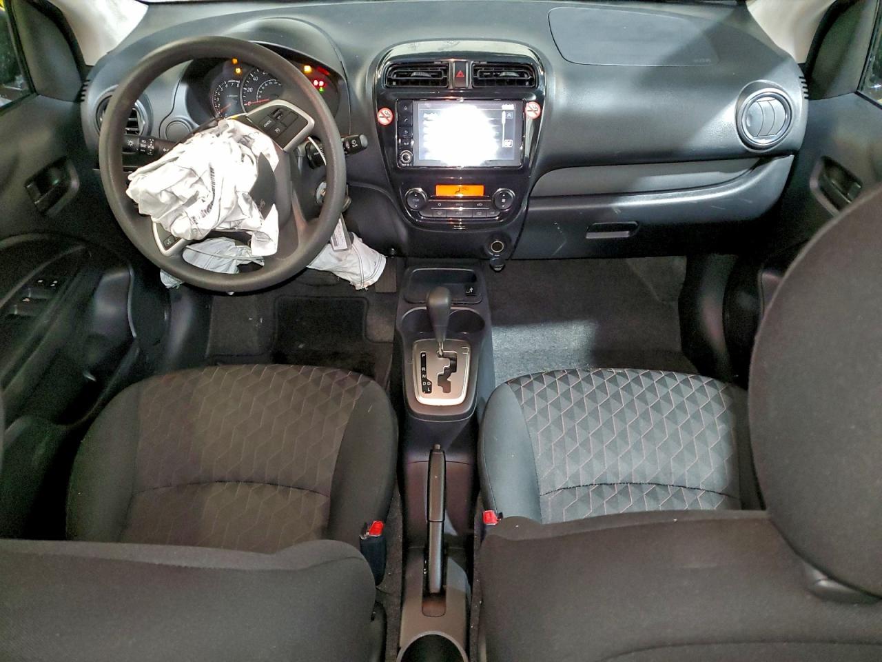 Mitsubishi Mirage Es Image 11