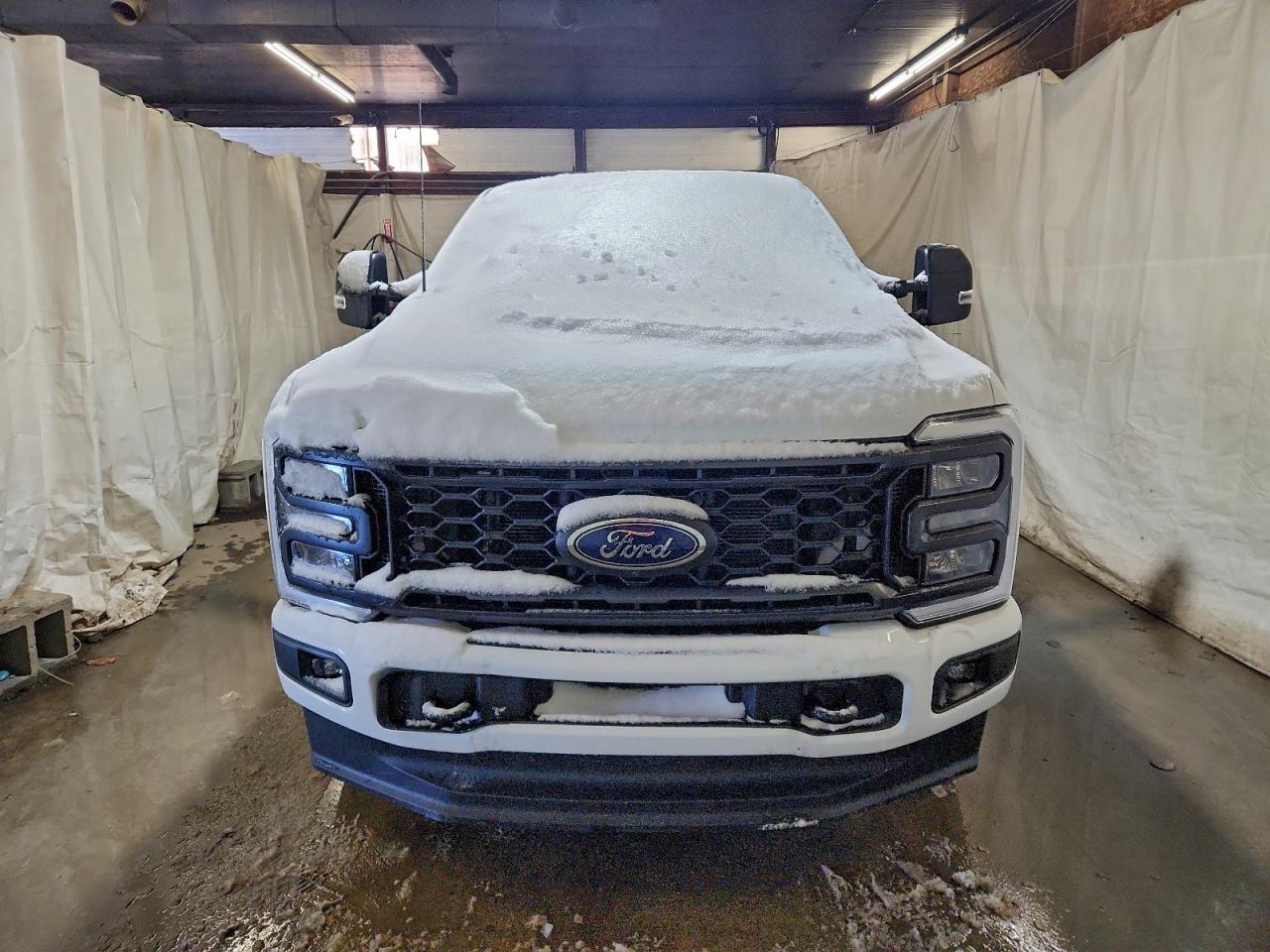 Ford F-250 Super Duty Image 3